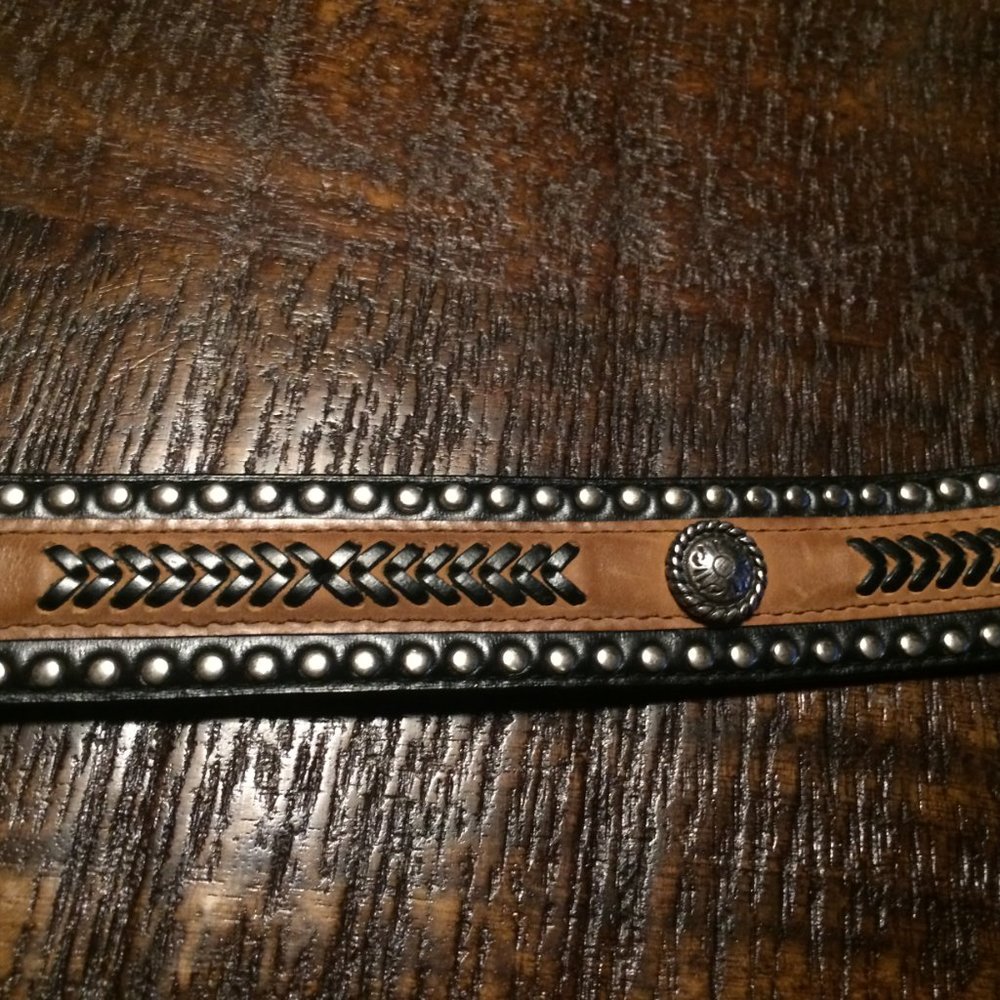 Size 34- Leather belt with western vibe